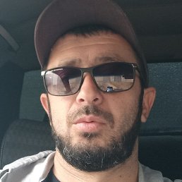 Ali, , 35 
