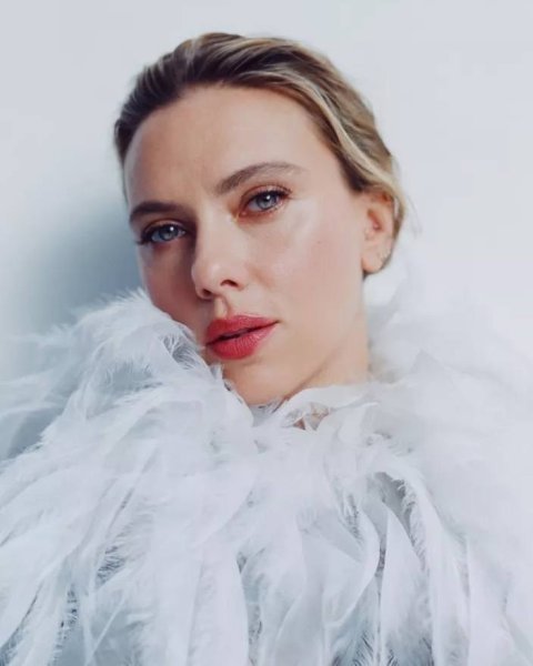 Скарлетт Йоханссон на страницах мартовского номера InStyle - 8