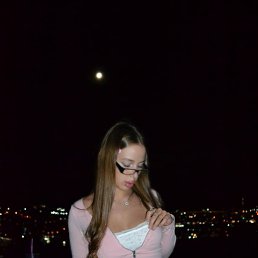 Nataassha, 21, 