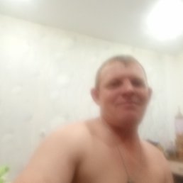 Олег, 37 лет, Новосибирск Олег, 37 лет, Новосибирск