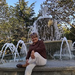 Nina, 65, 