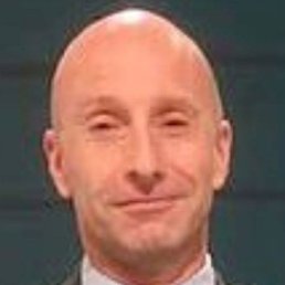 Mikel, ������, 52 ����