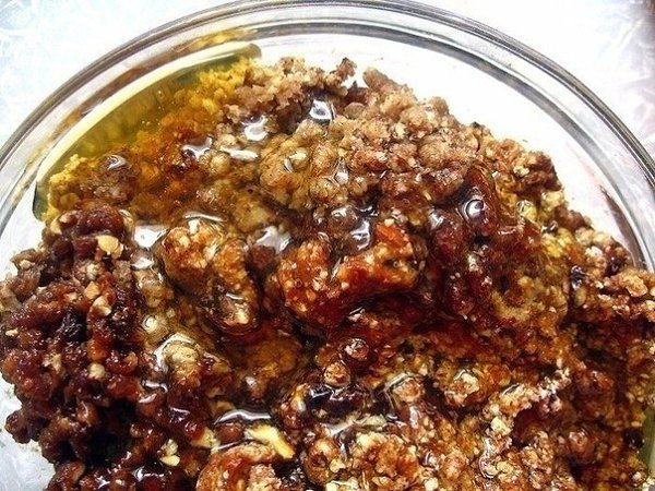 2 рецепта очень-вкусных смесей для поднятия иммунитета. 1. Пропустить через мясорубку 1/2 стакана ... - 3