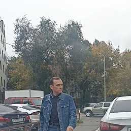 Dmitry, 40, 