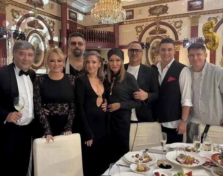 Пятиярусный торт, трогательное поздравление от Агутина и танцы до упаду: Лариса Долина отметила ... - 2