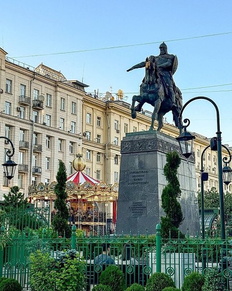 Райский сад на Тверской. Круглосуточно Тверская площадь БесплатноВ рамках фестиваля «Лето в Москве. ... - 5