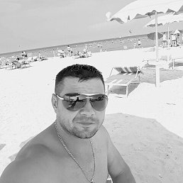 oleg, 39, 