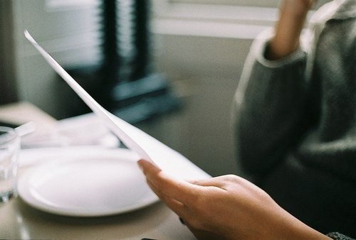 Мне кажется, Вы любите кого-то, на остальных Вам просто наплевать! По вечерам — надежды, мысли, ...