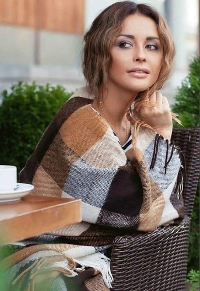 - Красавица, дай свой номер телефона! - Пишите 0955671230. - Хммм... Так что сразу... - Пиши, пиши, ...