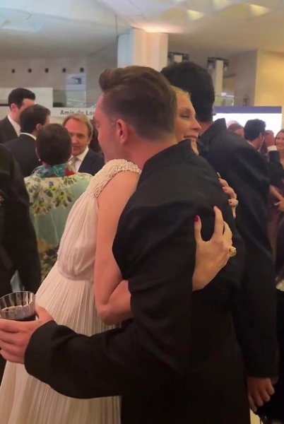 �tr��t�tyl�r|��������.����:�����������������������������������������.���������������������y����.����������y��x���������,�����y�x��������������x������y����������������������,������������y����y. - 4