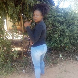 Tasha, 19, 