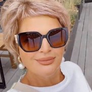 Yana, 40 , 