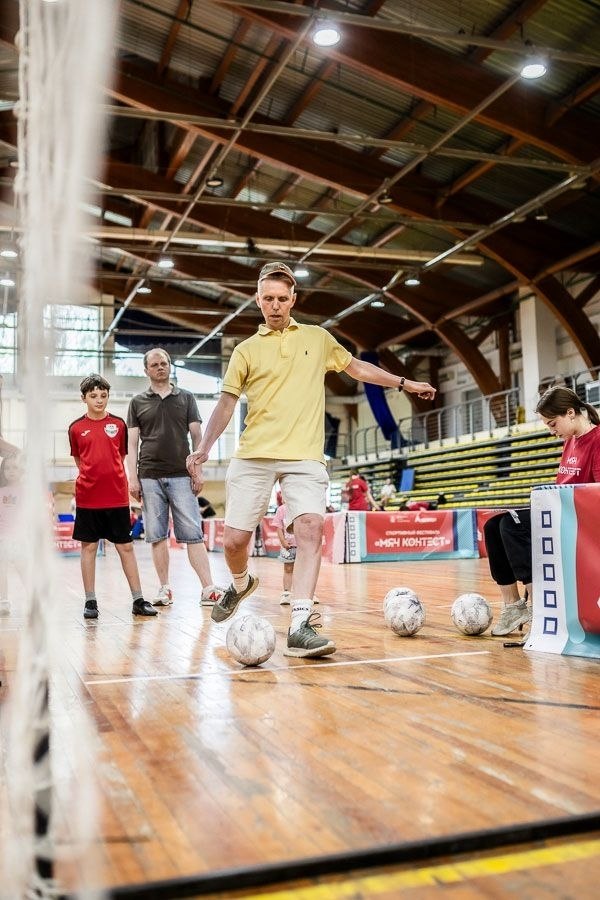 22  29       -.    ... - 4