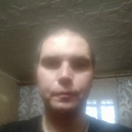 Саша, 41, Ясиноватая