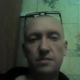 MAKSIM, 42, 