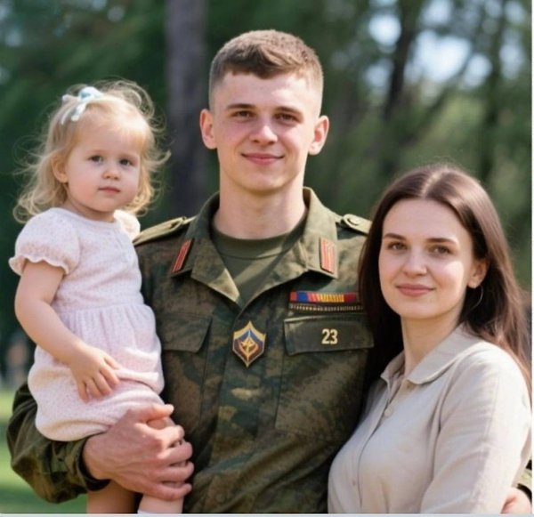 Её муж погиб на войне в Сирии, а через 9 лет жена увидела его фото во ВКонтакте с другой семьёй... ...