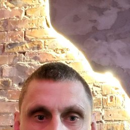 Sasha, 37, 