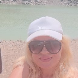 Katiya, 40, 