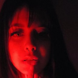 Laura, 28, Los Angeles