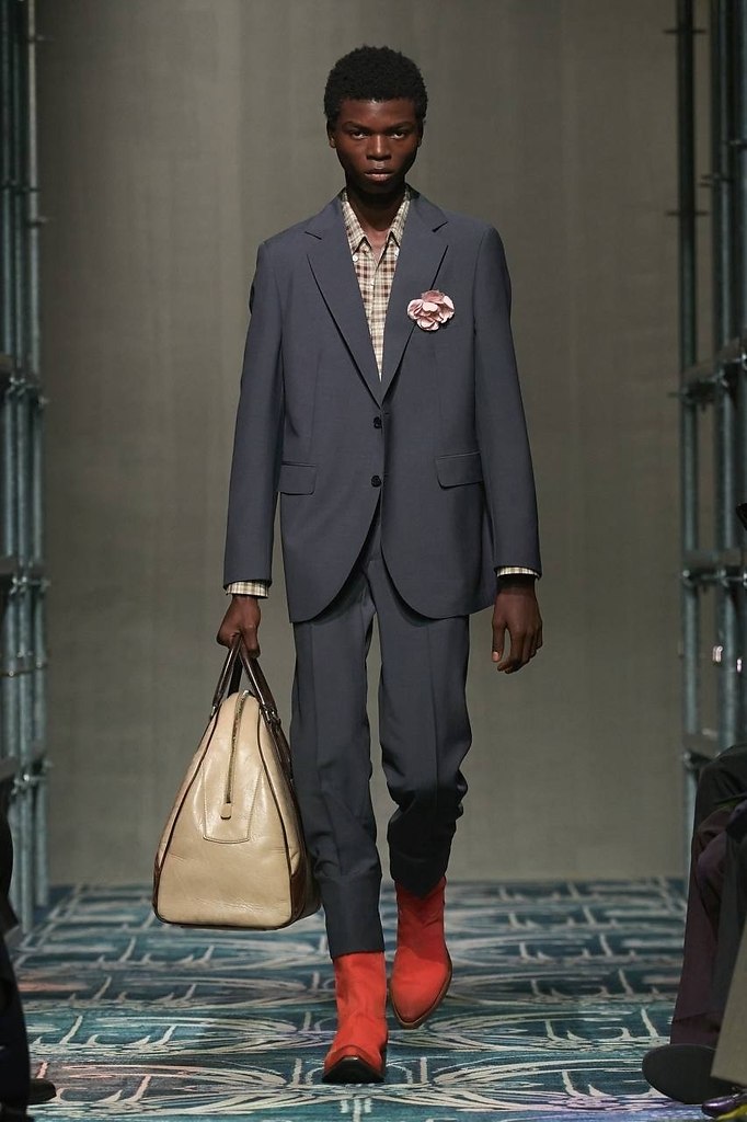         .   Prada -2025    ... - 3