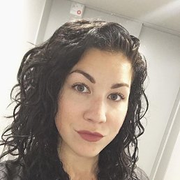 Julia, 38, 