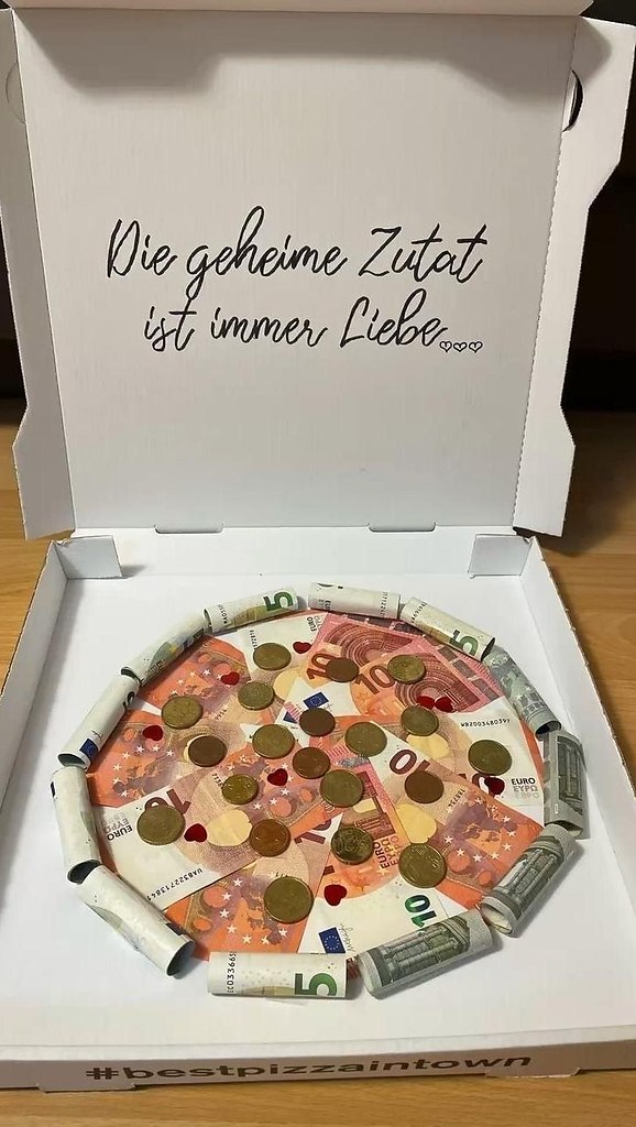 ����������������y