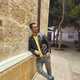 Emre, �������, 32 ����