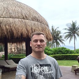 Aleks, 40, -