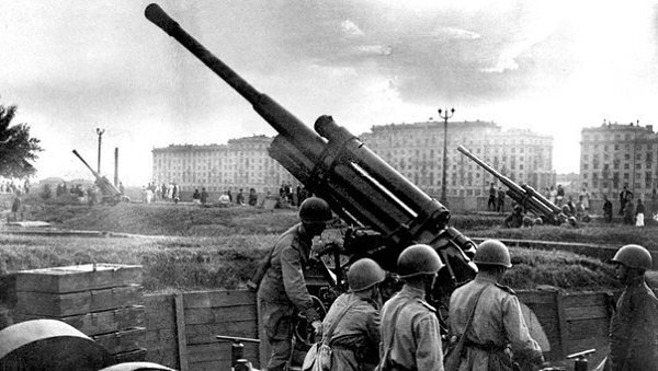 30 сентября 1941 г. начало битвы за Москву в ходе Великой Отечественной войны. Битва за Москву (или ... - 2