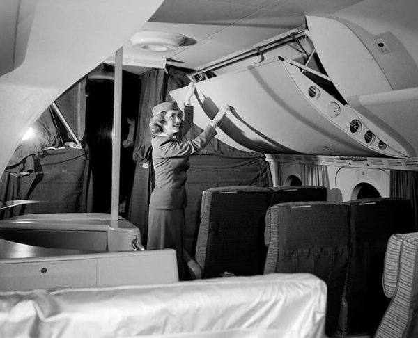 Старинные фотографии показывают, насколько гламурными были полеты в 1950-х годах. - 3