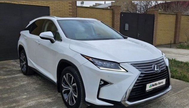       ) Lexus RX200