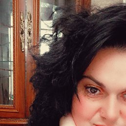 Mariam, 40, 