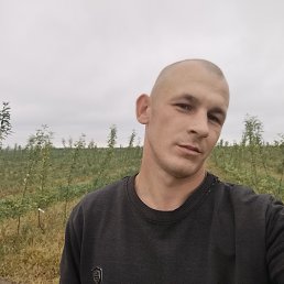Denis, 27, 