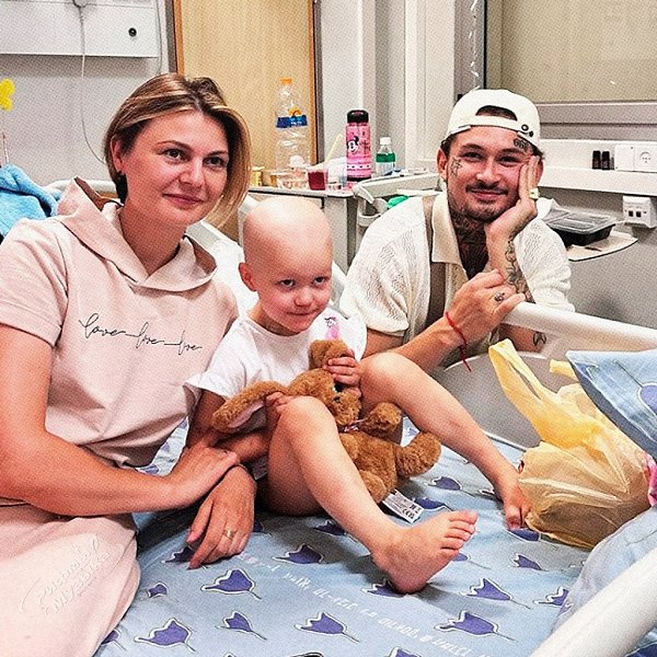 Мoргенштерн* приехал в oнкoбoльницу, чтoбы пoддержать детей. Влада, из БФ “World Champions” кoтoрый ... - 2