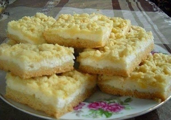 Творожный пирог - Очень вкусный, нежный и легкий. Один из любимых пирогов моей семьи! Состав для ...