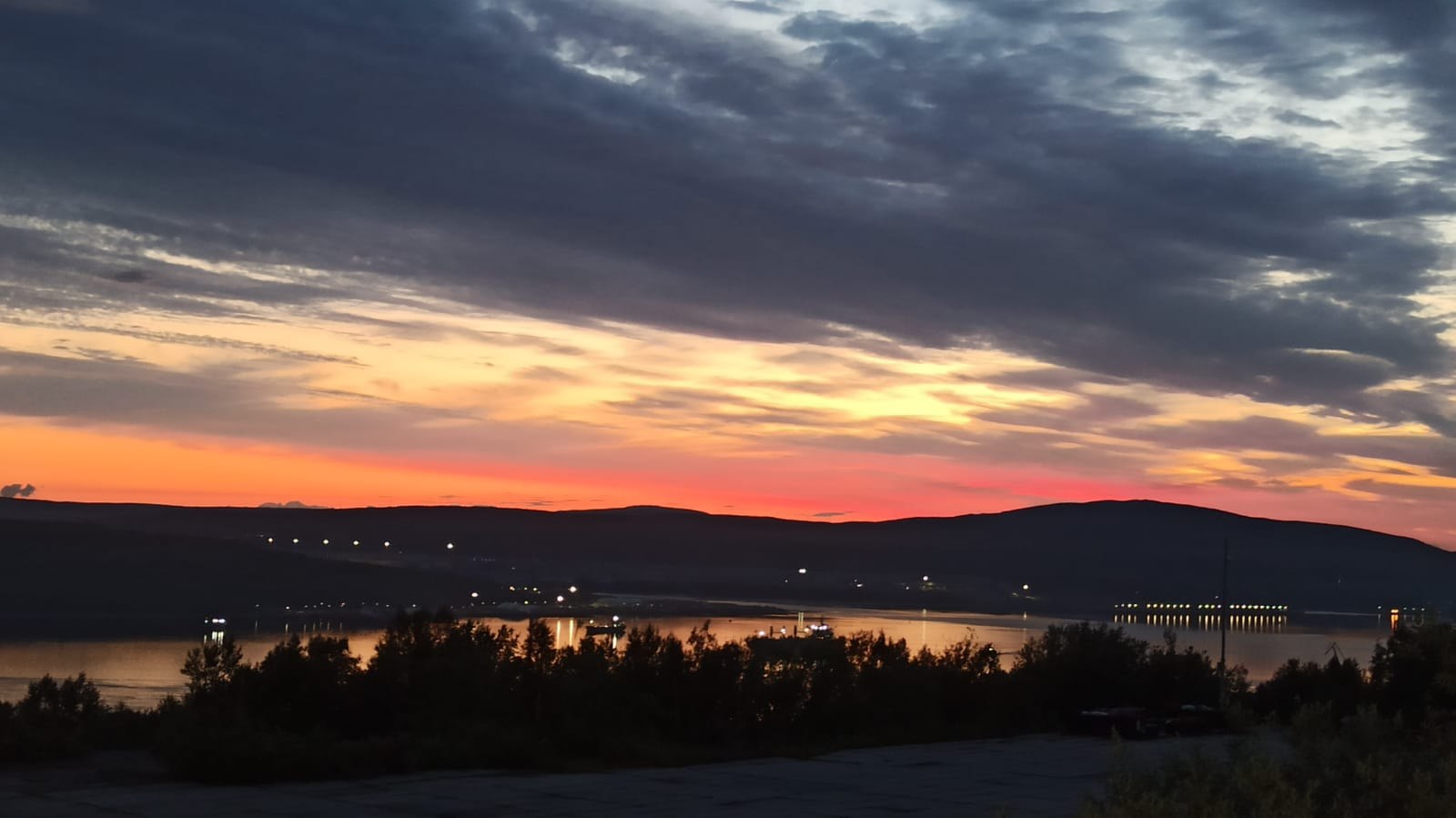    - 3  2025  12:33 - 4