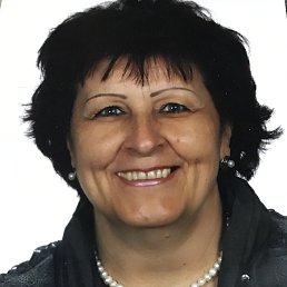 Elena, 63, 