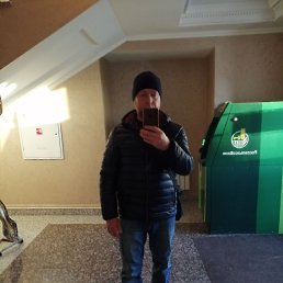 Vasily, 45, 