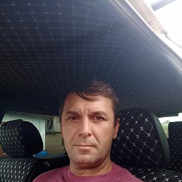 Pavel, 41, 