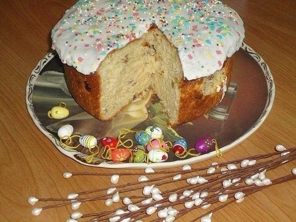 Пасхальный кулич.теста:400 г муки100 г сливочного масла100 г сахара1/2 стакана молока2 яйца (1 белок ...