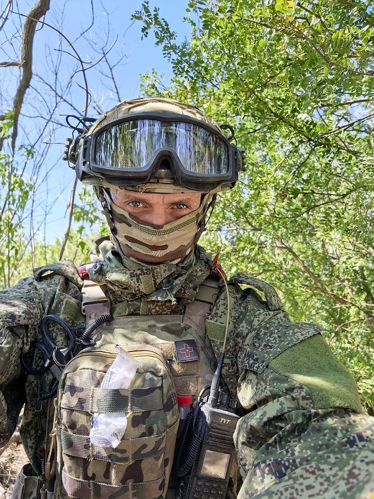 Всем привет с передка. Работаем, держим позиции, всё будет Россия