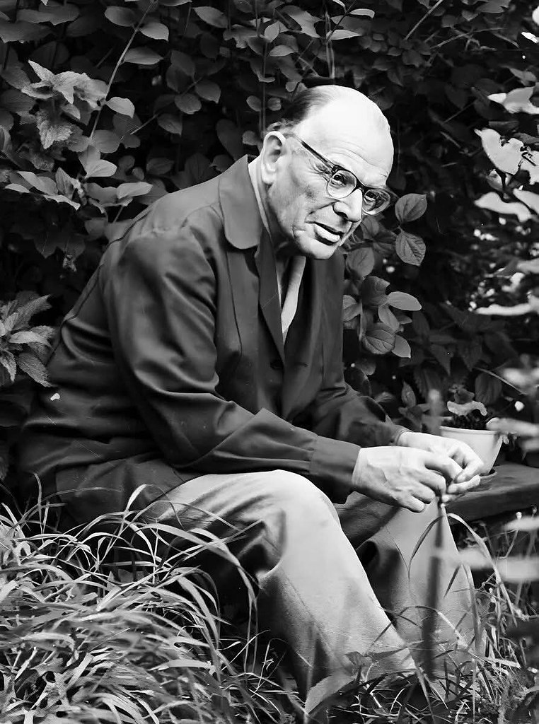 :) 31 мая 1892 г. родился КОНСТАНТИН ГЕОРГИЕВИЧ ПАУСТОВСКИЙ.Из воспоминаний Александра ...