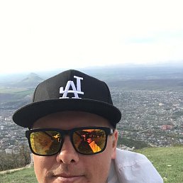 Nikita, 32, 
