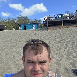 Vadym, 33, 