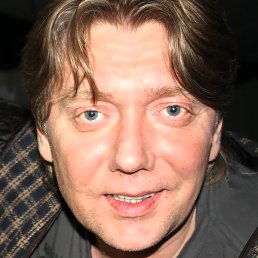 ������, ������, 32 ����