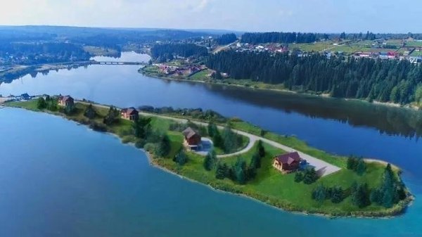 Полуостров в Пермском крае продают за 107 млн рублей — почти как трёшку в центре Москвы. Участок в ...