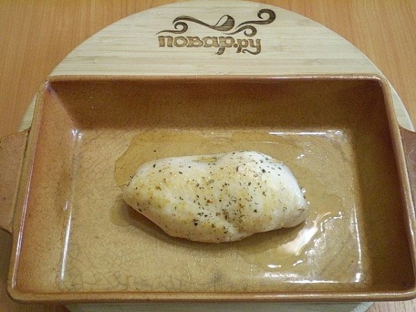 Грудка, запеченная с грибами и сыром.Подготовьте необходимые ингредиенты. Из одной куриной грудки ... - 6