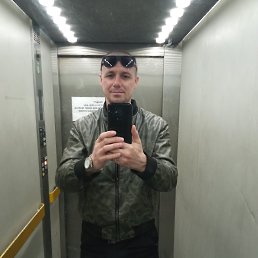Viacheslav, 40, 