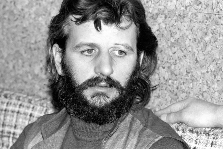 4 ������ 1975 ����. ����� �����