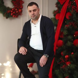 Karen, 37 ���, ������